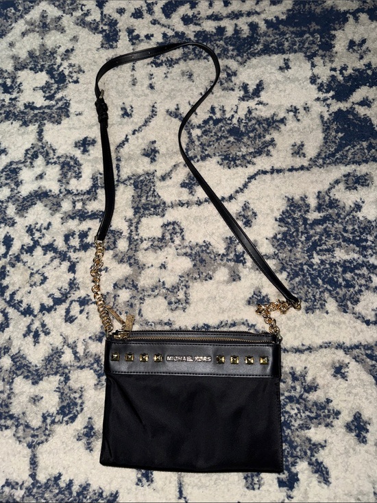 Michael Kors Handbags - Michael Kors Black Crossbody